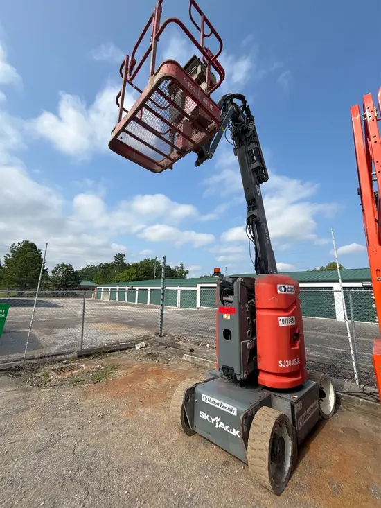 2018 Skyjack SJ30ARJE Articulating Boom Lift