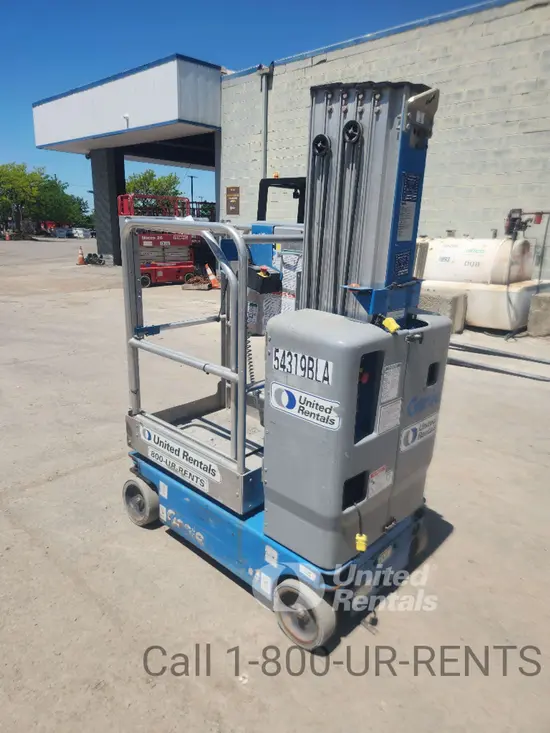2017 Genie GR-20 Self-Propelled One-Person Lift