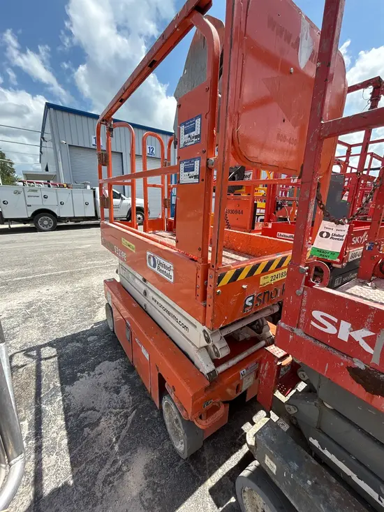 2019 Snorkel S3219E Scissor Lift