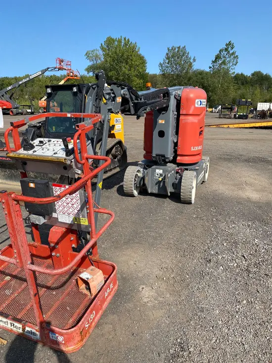 2018 Skyjack SJ30ARJE Articulating Boom Lift
