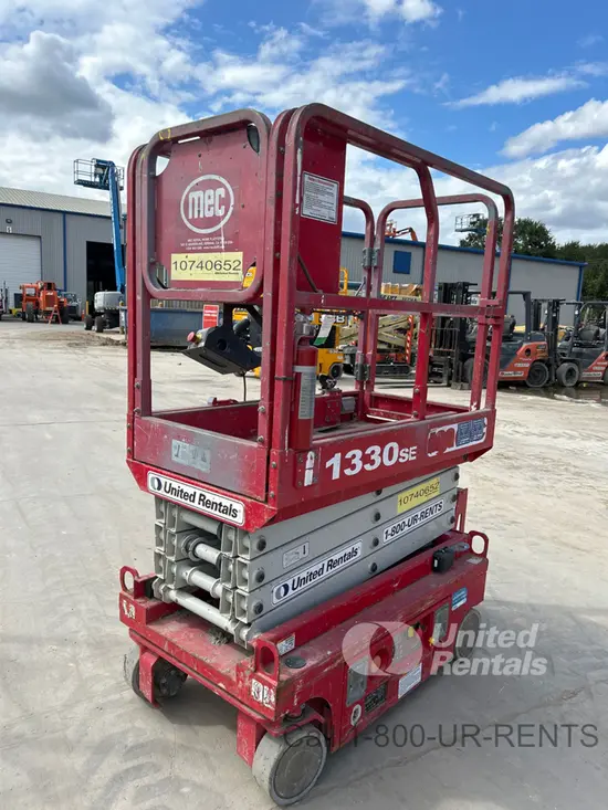 2018 MEC 1330SE Scissor Lift