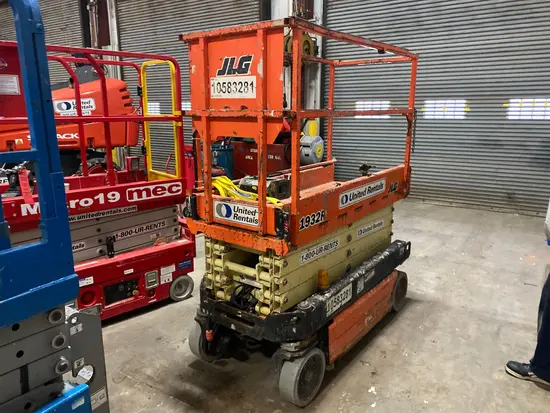 2017 JLG 1932R Scissor Lift
