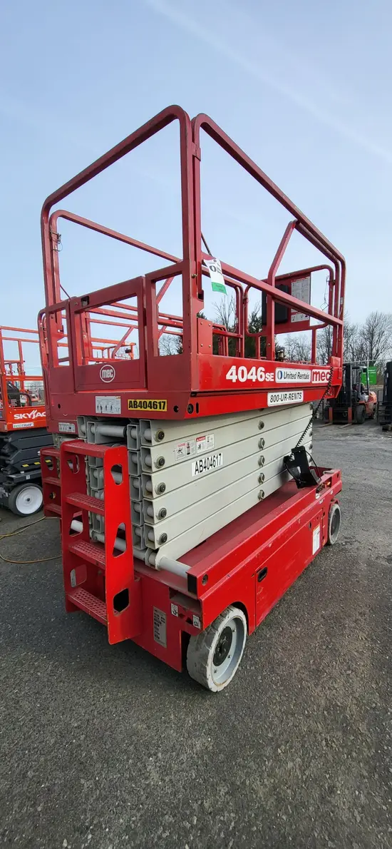 2018 MEC 4046SE Scissor Lift