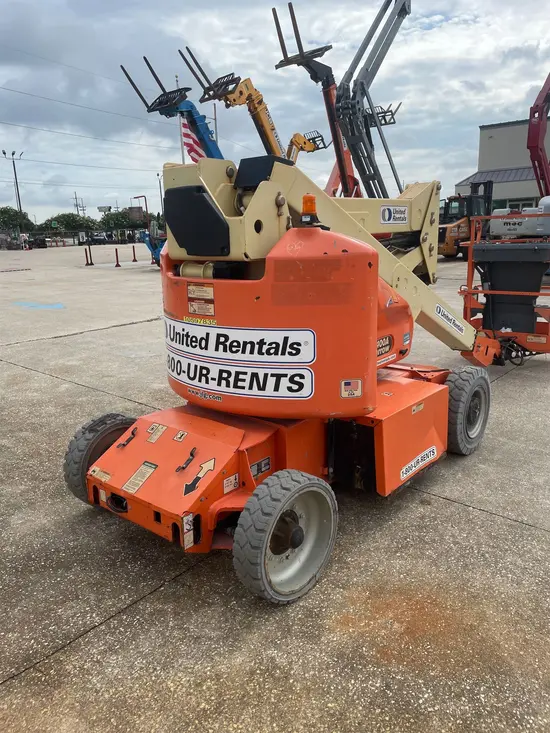 2017 JLG E400AN Articulating Boom Lift