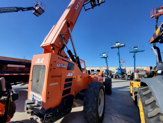 2018 SKYTRAK 10054 Forklift