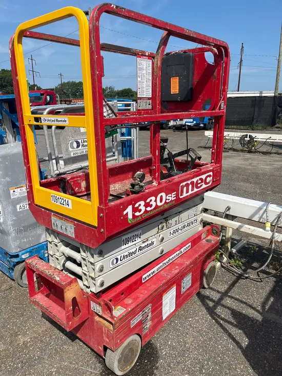 2019 MEC 1330SE Scissor Lift