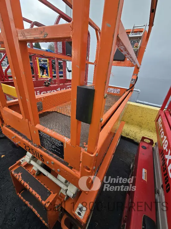 2019 Snorkel S3219E Scissor Lift