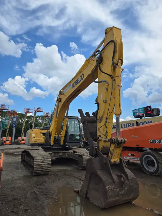 2018 Kobelco SK300LC-10 Excavator
