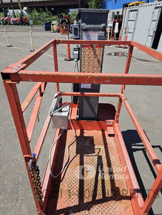 2017 Skyjack SJ12 Self-Propelled One-Person Lift