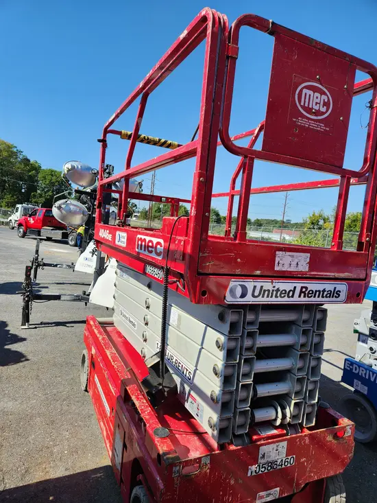 2017 MEC 4046SE Scissor Lift