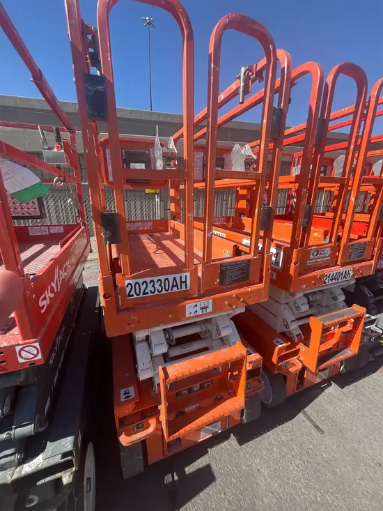 2018 Snorkel S3219E Scissor Lift