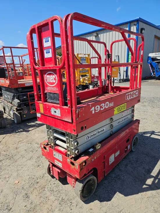 2017 MEC 1930SE Scissor Lift