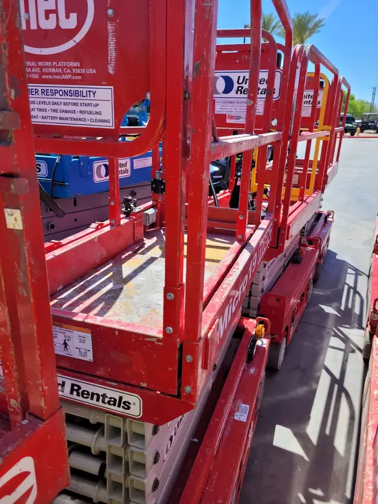 2018 MEC MICRO 19 Scissor Lift