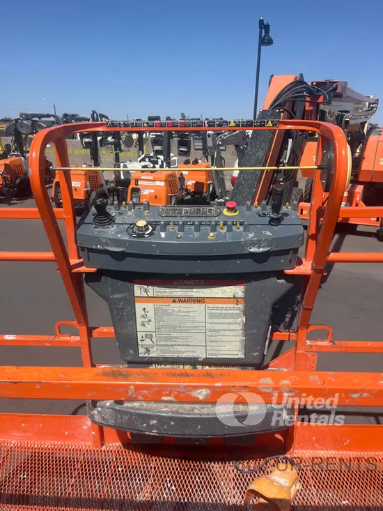 2019 JLG 860SJ Boom Lift