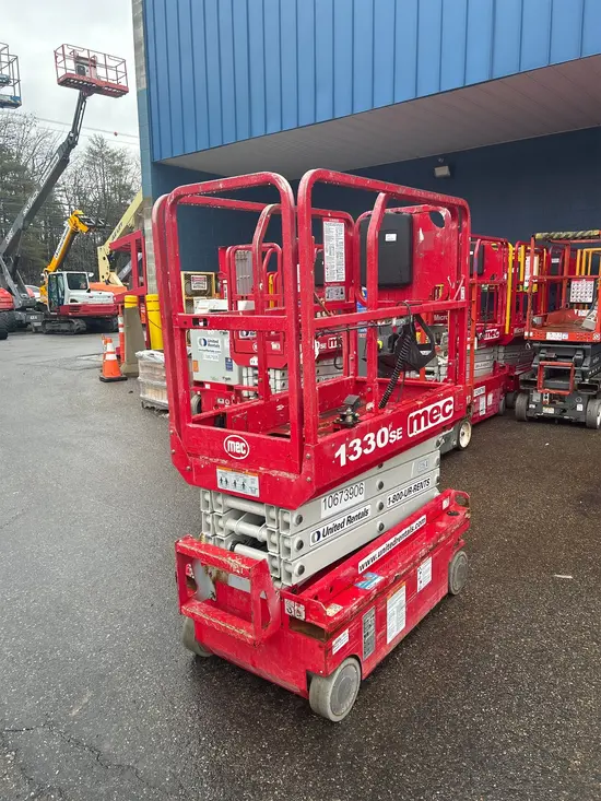 2017 MEC 1330SE Scissor Lift