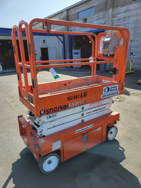2018 Snorkel S3219E Scissor Lift