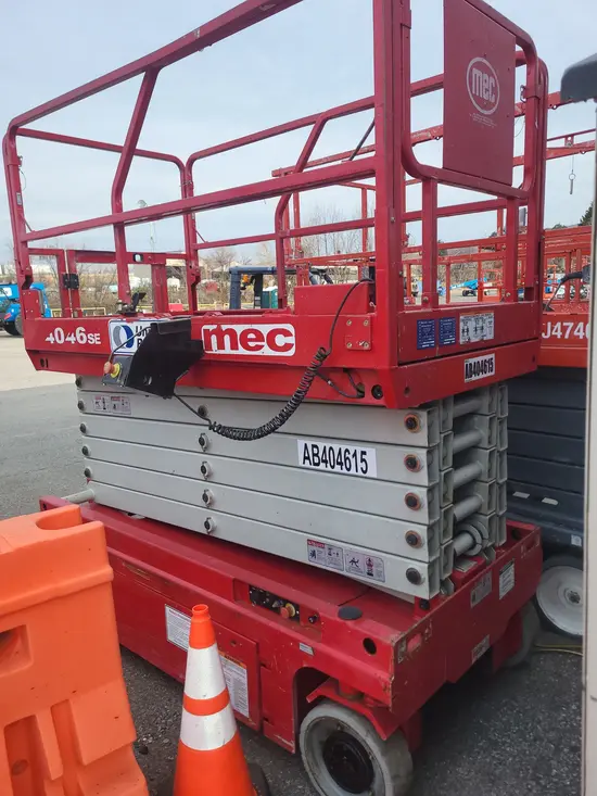 2018 MEC 4046SE Scissor Lift