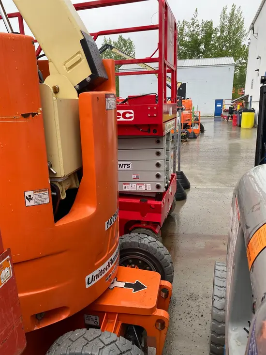2018 JLG E300AJP Articulating Boom Lift