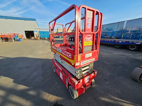 2018 MEC 1930SE Scissor Lift