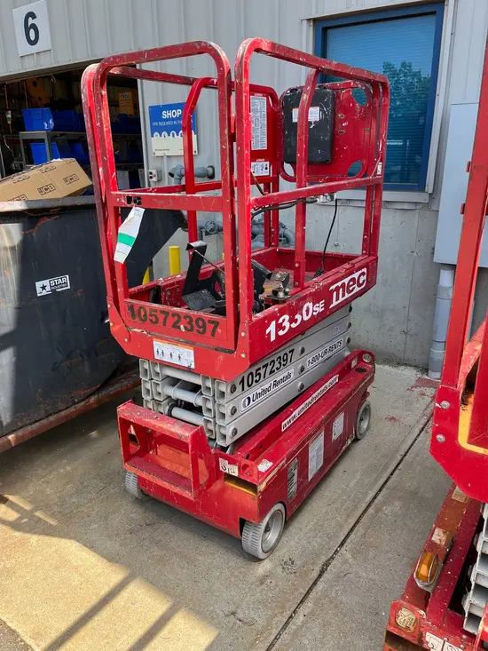 2017 MEC 1330SE Scissor Lift