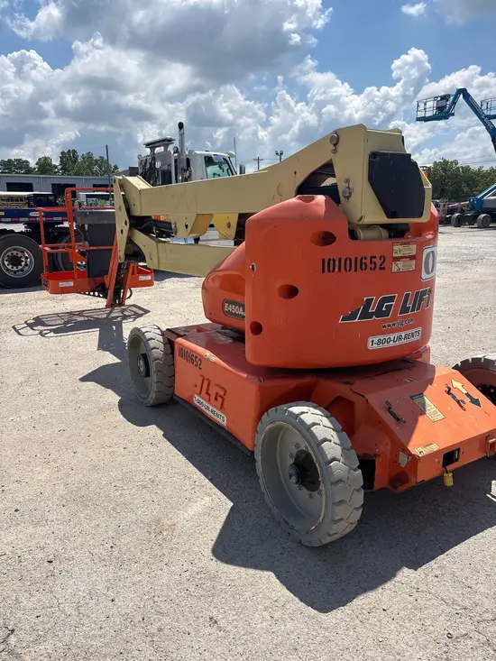 2012 JLG E450AJ Articulating Boom Lift