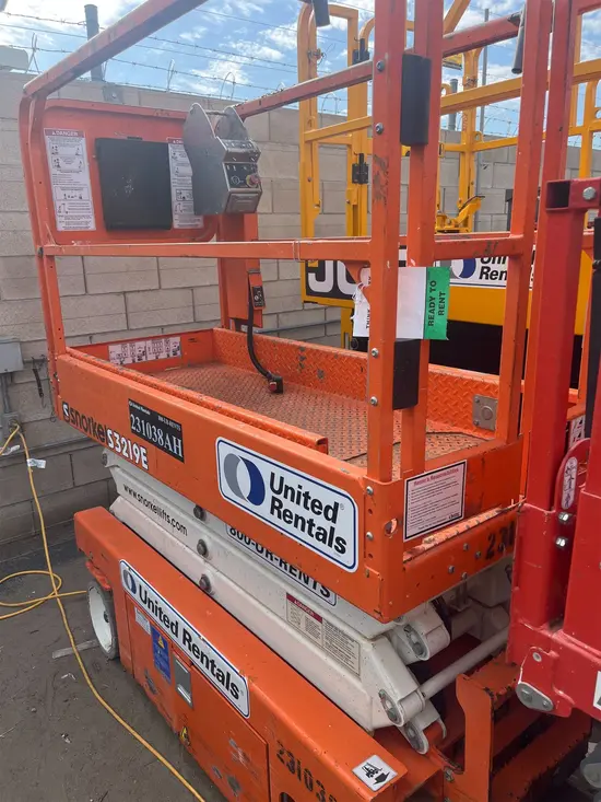 2019 Snorkel S3219E Scissor Lift