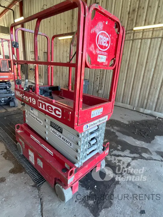2019 MEC MICRO 19 Scissor Lift