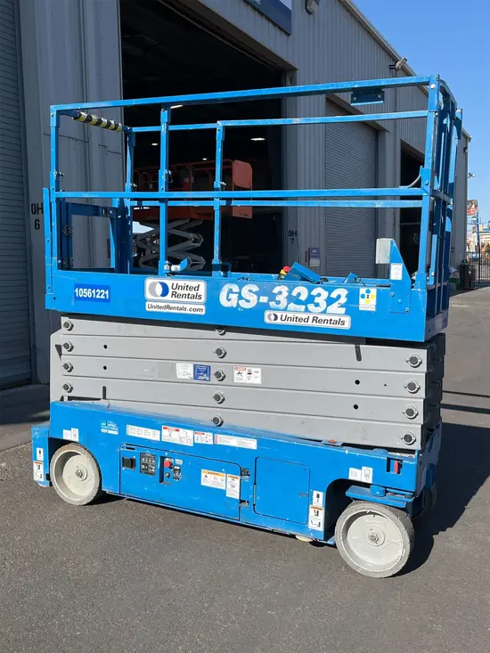 2017 Genie GS-3232 Scissor Lift