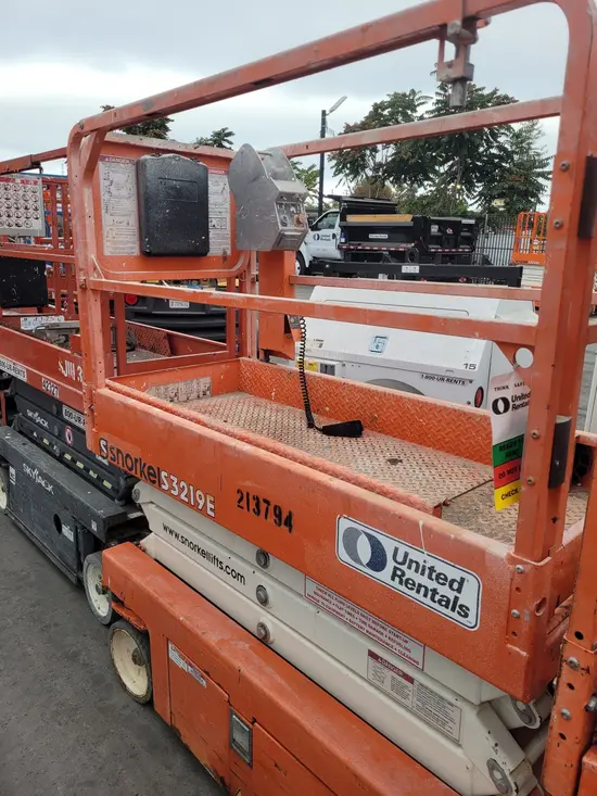 2018 Snorkel S3219E Scissor Lift