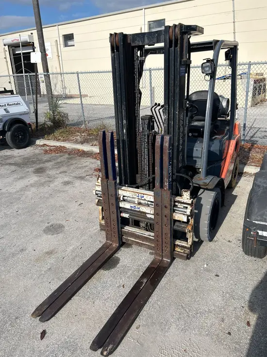2019 Toyota 8FGU25 Forklift
