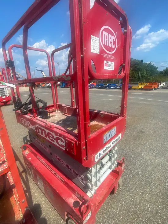 2019 MEC 1330SE Scissor Lift