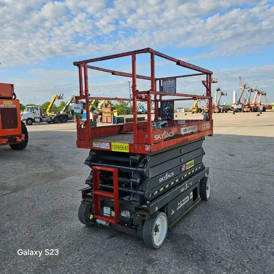 2017 Skyjack SJIII4632 Scissor Lift