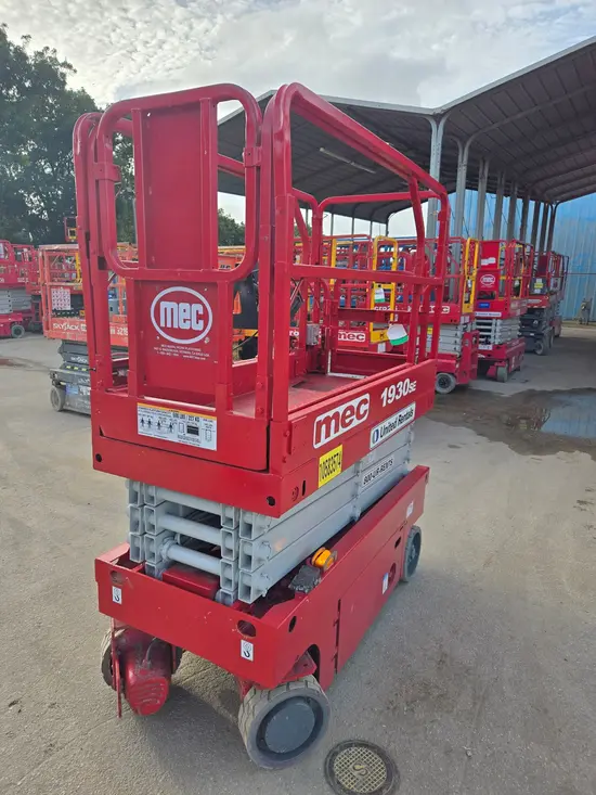 2017 MEC 1930SE Scissor Lift
