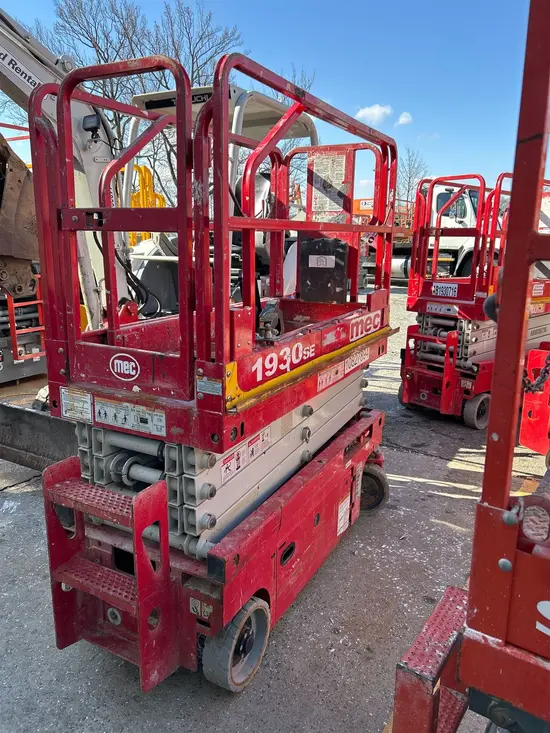 2018 MEC 1930SE Scissor Lift