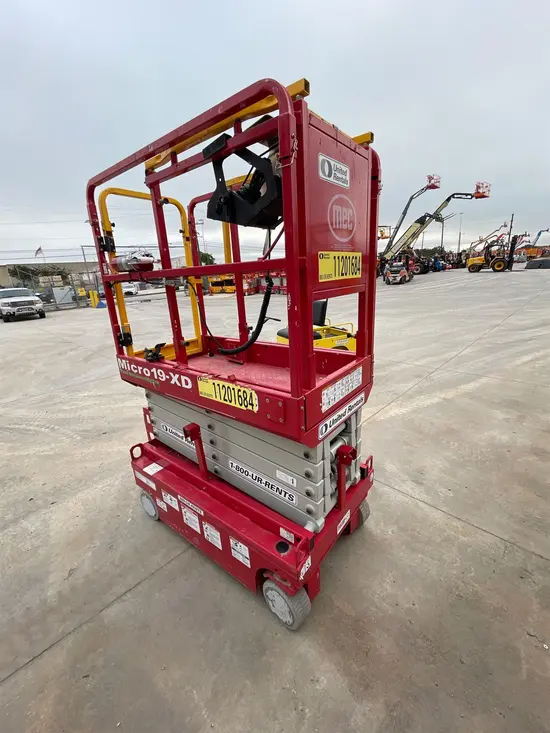 2021 MEC MICRO 19-XD Scissor Lift