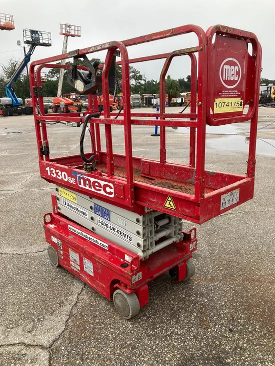 2018 MEC 1330SE Scissor Lift