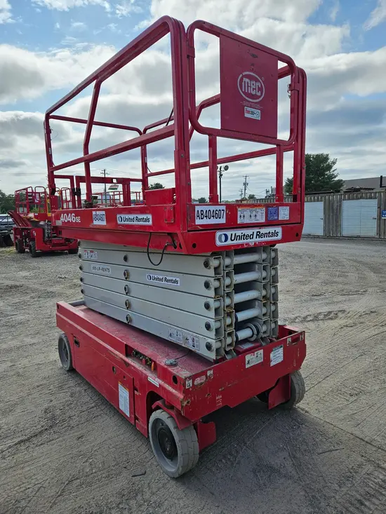 2018 MEC 4046SE Scissor Lift