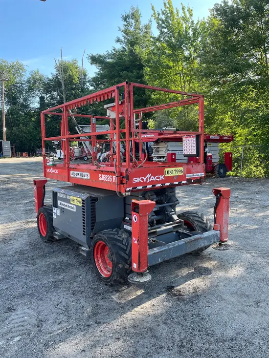2018 Skyjack SJ6826RT Rough Terrain Scissor Lift