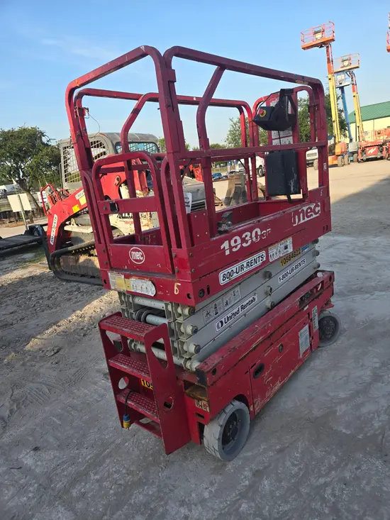 2017 MEC 1930SE Scissor Lift