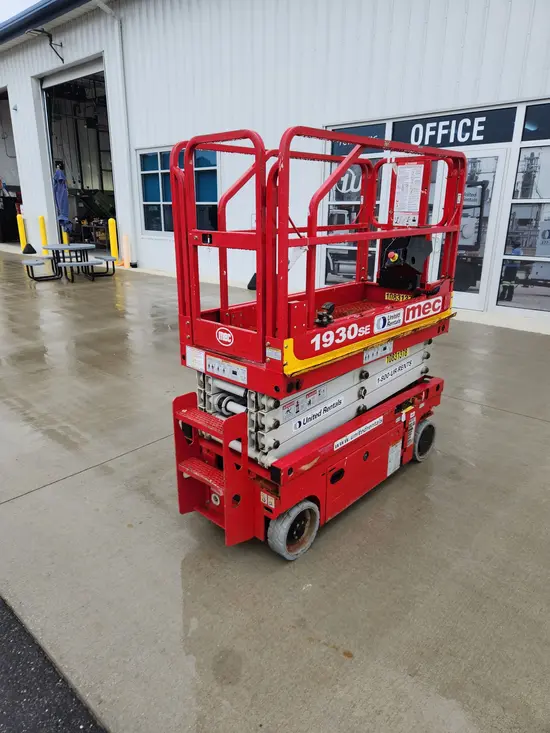 2018 MEC 1930SE Scissor Lift