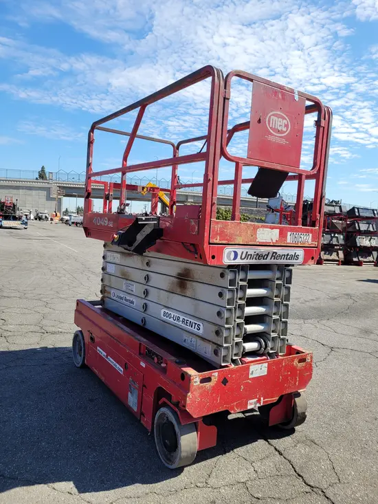 2017 MEC 4046SE Scissor Lift