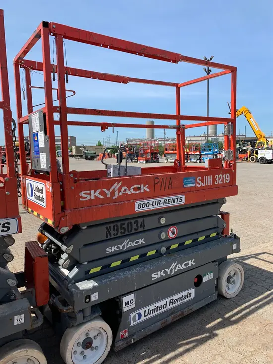 2016 Skyjack SJIII3219 Scissor Lift