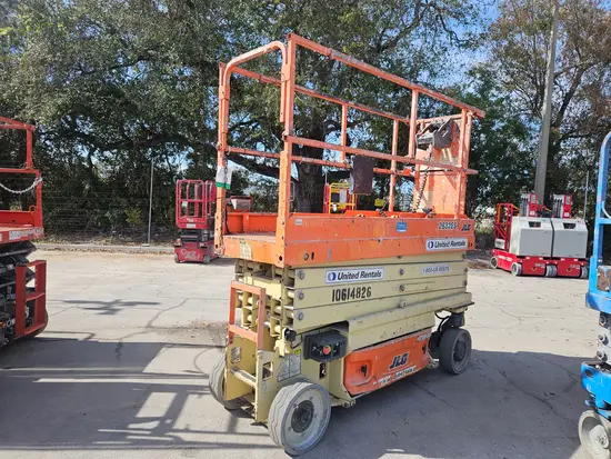 2017 JLG 2632ES Scissor Lift