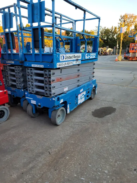 2017 Genie GS-3232 Scissor Lift