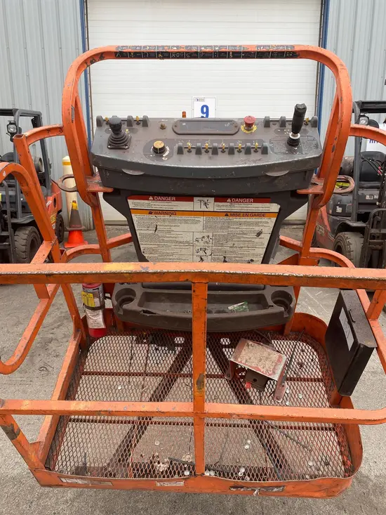 2012 JLG E300AJP Articulating Boom Lift