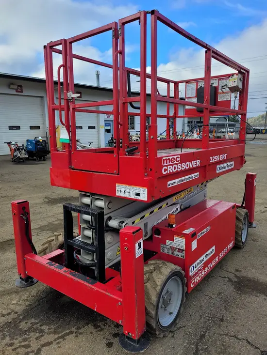 2018 MEC 3259ERT Scissor Lift