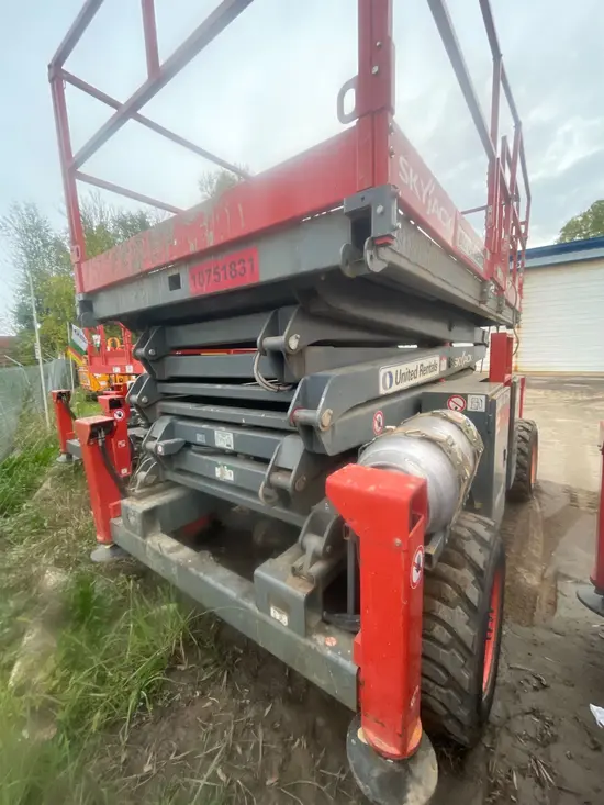 2018 Skyjack SJ8841RT Rough Terrain Scissor Lift