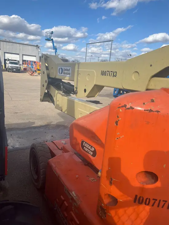 2012 JLG E400AJPN Articulating Boom Lift