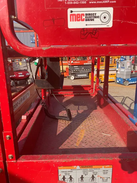 2018 MEC MICRO 19 Scissor Lift