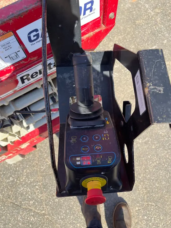2018 MEC MICRO 19 Scissor Lift